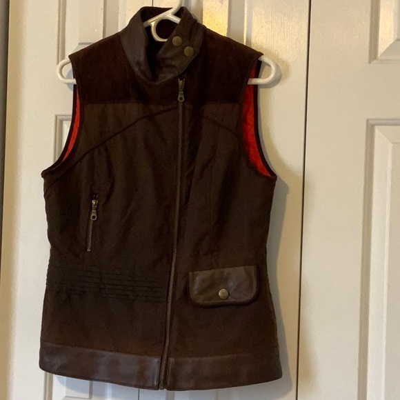 British made leather and suede trimmed vest - Picture 2 of 7